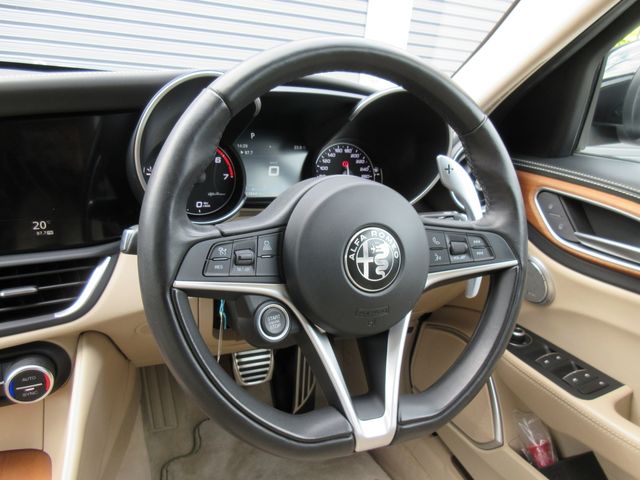 ALFAROMEO GIULIA 2017 Image 31