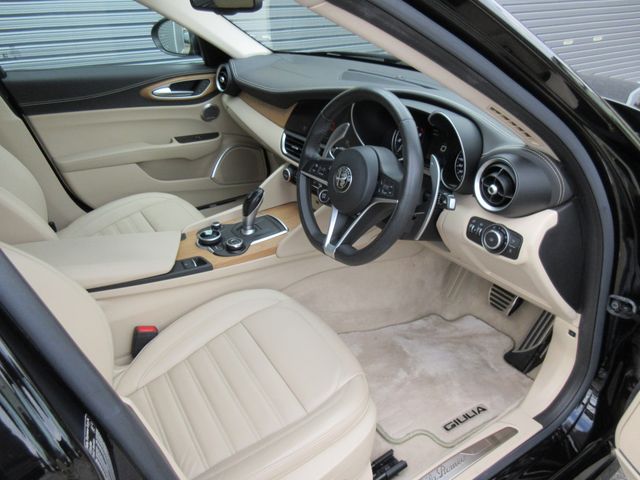 ALFAROMEO GIULIA 2017 Image 31