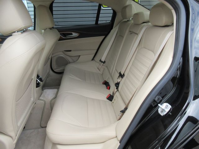 ALFAROMEO GIULIA 2017 Image 31