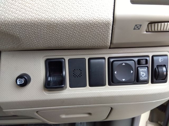 NISSAN MARCH 2006 Image 31