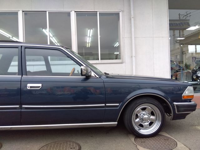 NISSAN GLORIA WAGON 1989 Image 31