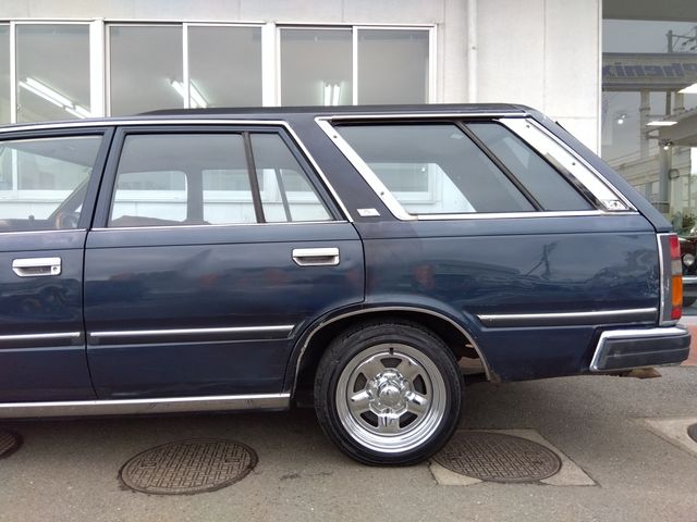 NISSAN GLORIA WAGON 1989 Image 31