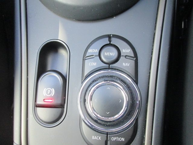 BMW MINI COOPER D CROSSO 2022 Image 31