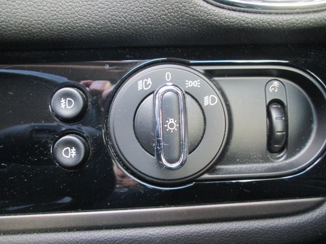 BMW MINI COOPER D CROSSO 2022 Image 31