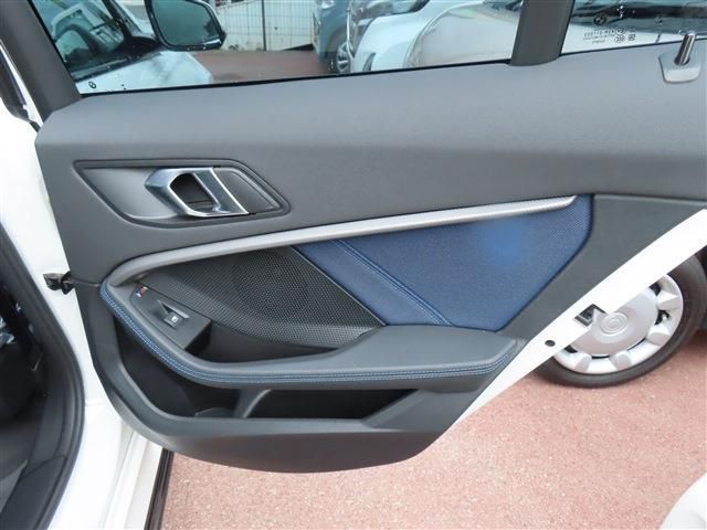 BMW 1SERIES 2020 Image 31