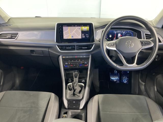 VOLKSWAGEN T-ROC 2024 Image 31