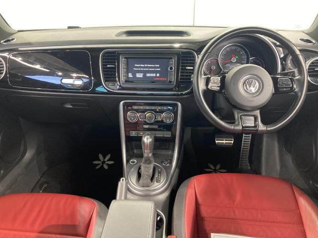 VOLKSWAGEN THE BEETL 2019 Image 31