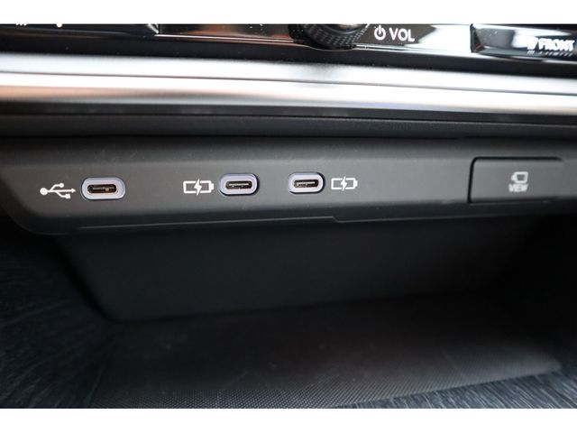 TOYOTA LEXUS RZ450E 2023 Image 31