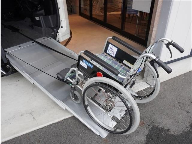 NISSAN SERENA  S-HYBRID 2019 Image 31