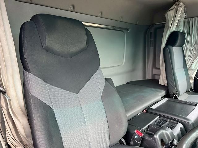 HINO PROFIA 2016 Image 31