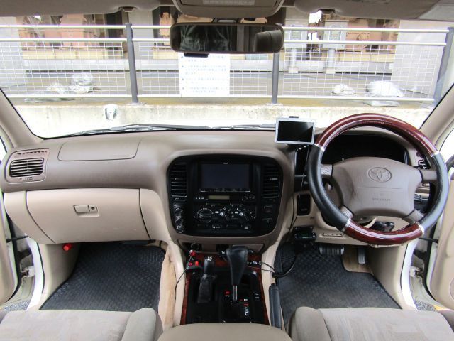 TOYOTA LANDCRUISER WAGON 2001 Image 31
