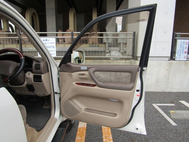 TOYOTA LANDCRUISER WAGON 2001 Image 31