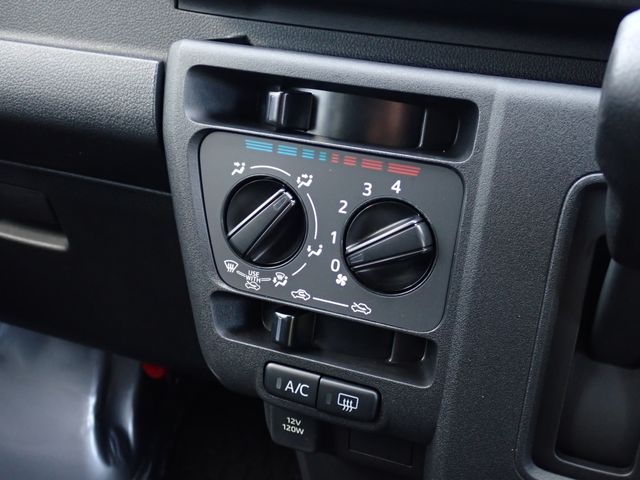 DAIHATSU HIJET CARGO 2023 Image 31