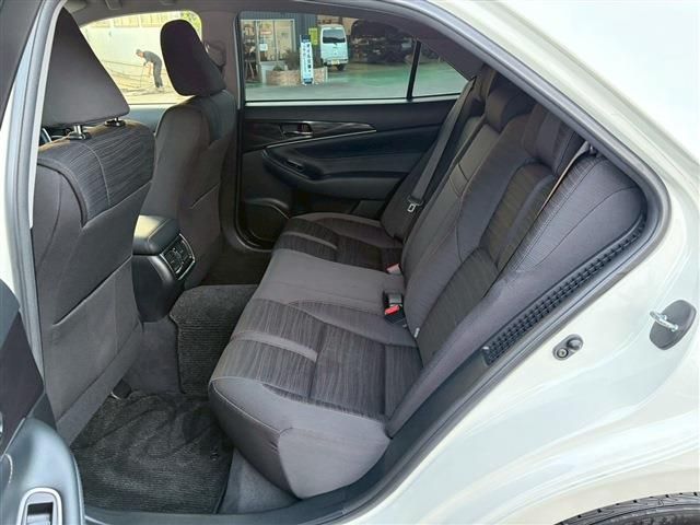 TOYOTA CROWN SEDAN HYBRID 2014 Image 31