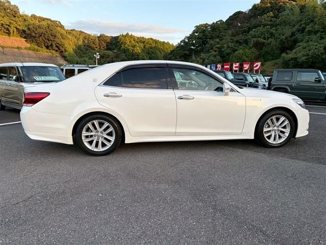 TOYOTA CROWN SEDAN HYBRID 2014 Image 31