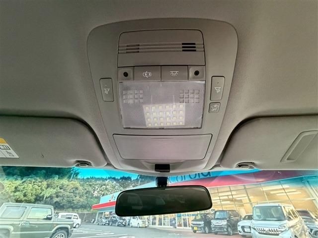 TOYOTA CROWN SEDAN HYBRID 2014 Image 31