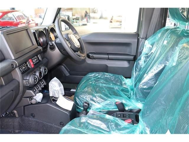 SUZUKI JIMNY NOMADE 2025 Image 31