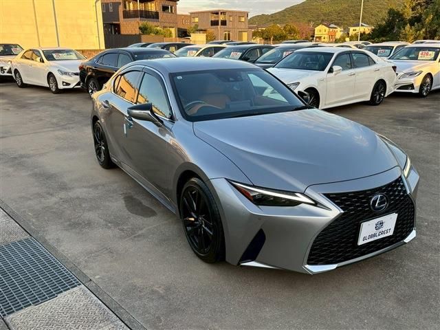 TOYOTA LEXUS IS300H 2021 Image 31