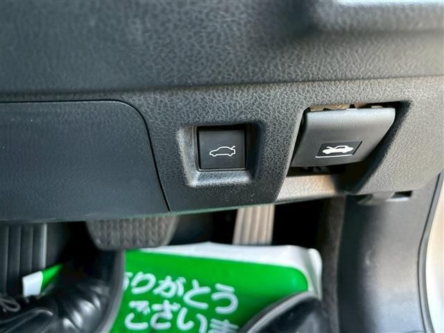 TOYOTA LEXUS IS300H 2021 Image 31