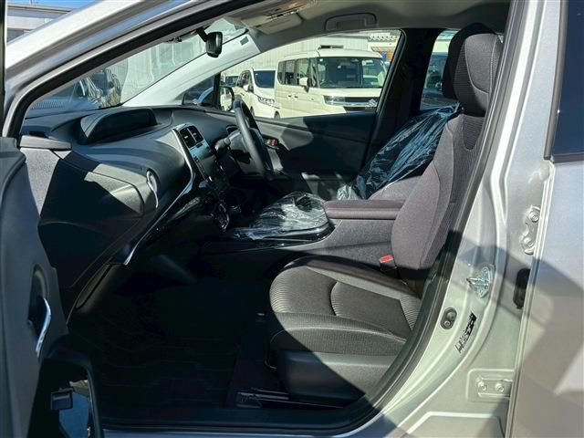 TOYOTA PRIUS PHV 2022 Image 31