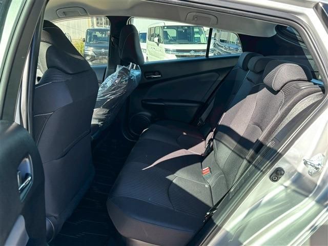 TOYOTA PRIUS PHV 2022 Image 31