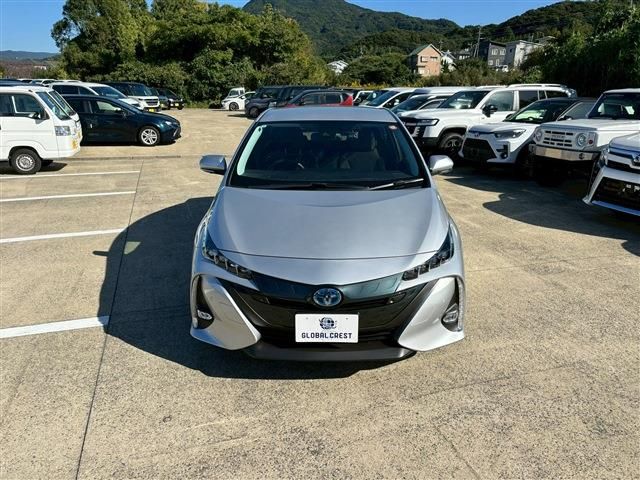 TOYOTA PRIUS PHV 2022 Image 31