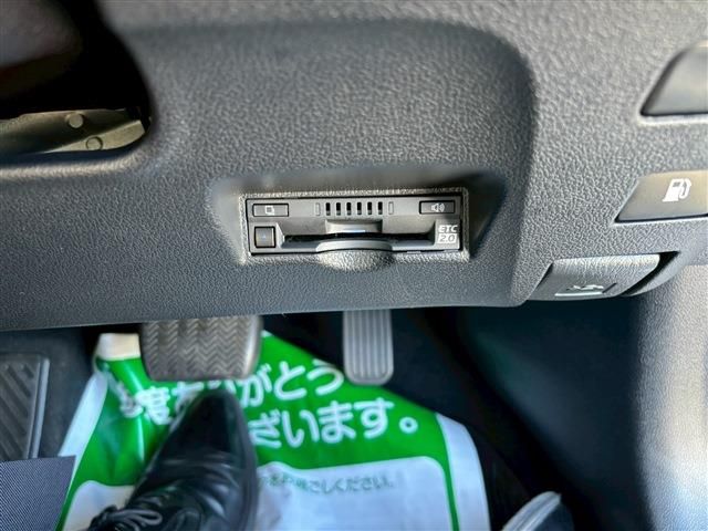 TOYOTA PRIUS PHV 2022 Image 31