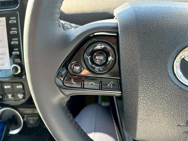 TOYOTA PRIUS PHV 2022 Image 31