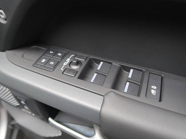 ROVER DEFENDER 2023 Image 31