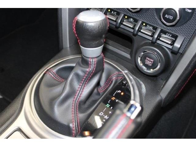 TOYOTA 86 2012 Image 31