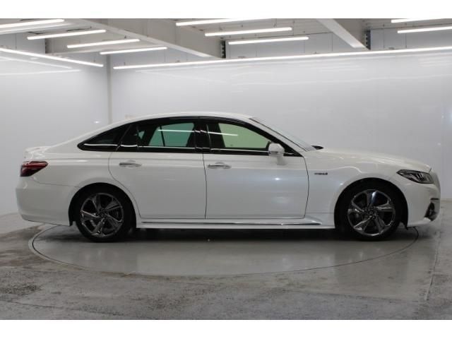 TOYOTA CROWN SEDAN HYBRID 2019 Image 31