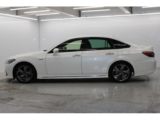 TOYOTA CROWN SEDAN HYBRID 2019 Image 31