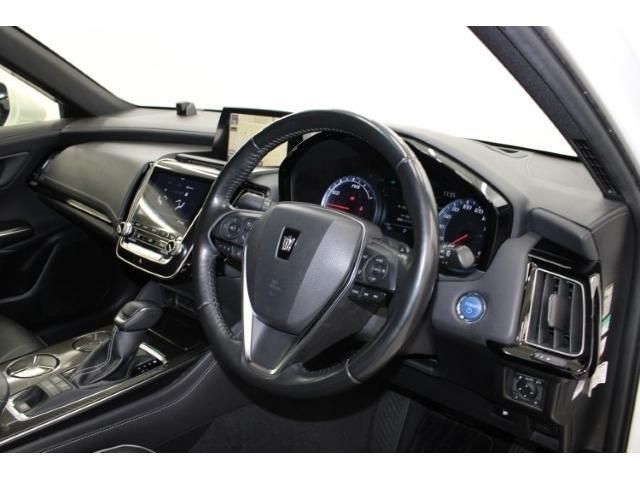 TOYOTA CROWN SEDAN HYBRID 2019 Image 31