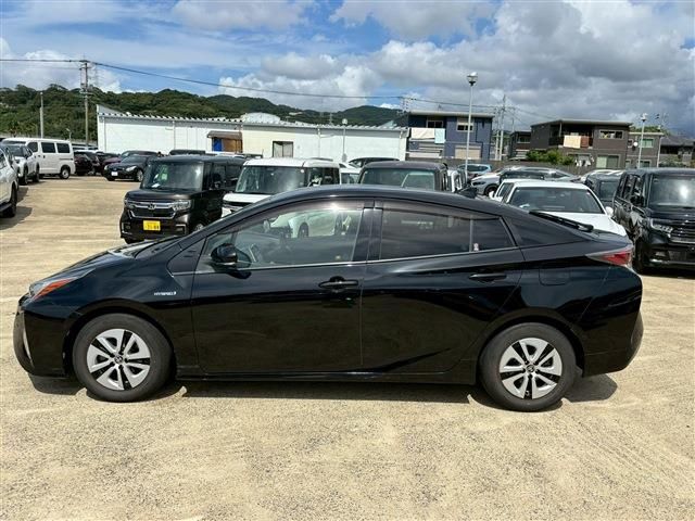 TOYOTA PRIUS 2016 Image 31