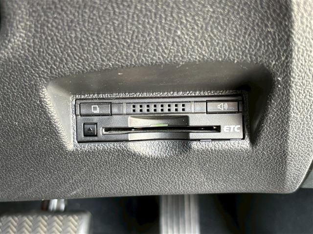 TOYOTA PRIUS 2016 Image 31