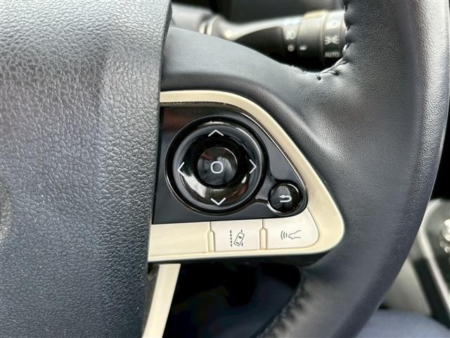 TOYOTA PRIUS 2016 Image 31