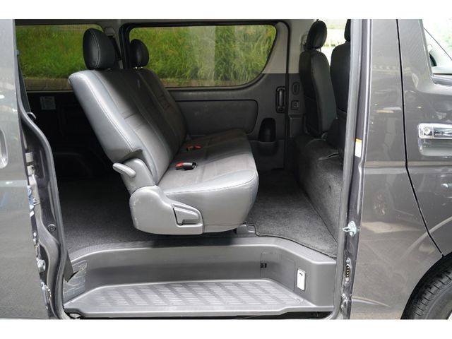 TOYOTA HIACE VAN 4WD 2016 Image 31