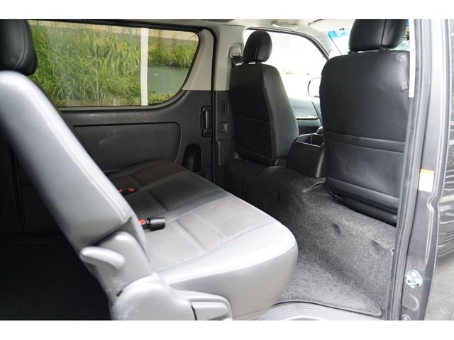 TOYOTA HIACE VAN 4WD 2016 Image 31