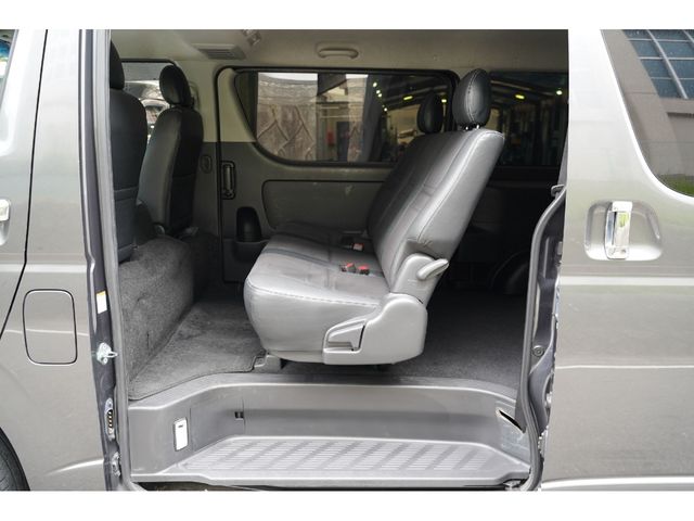 TOYOTA HIACE VAN 4WD 2016 Image 31