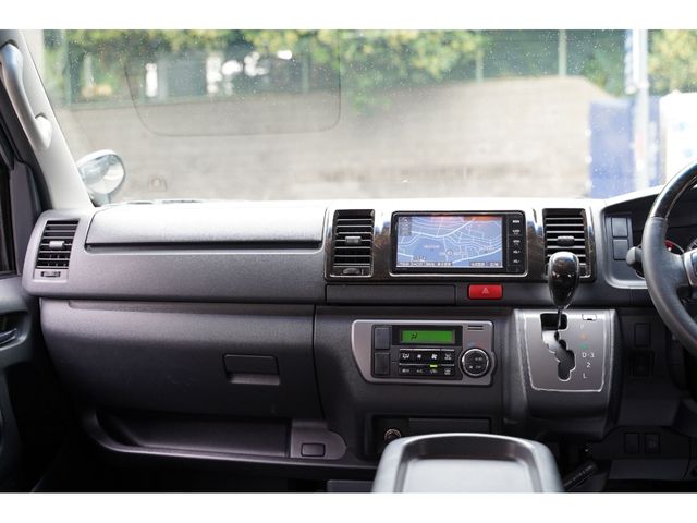 TOYOTA HIACE VAN 4WD 2016 Image 31