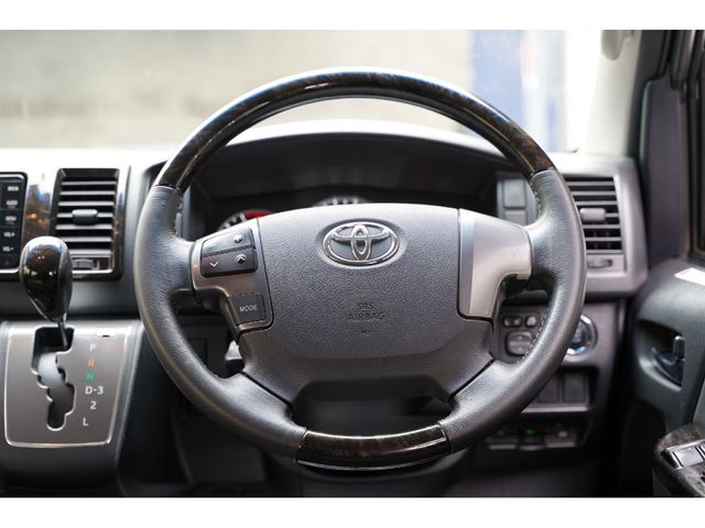 TOYOTA HIACE VAN 4WD 2016 Image 31