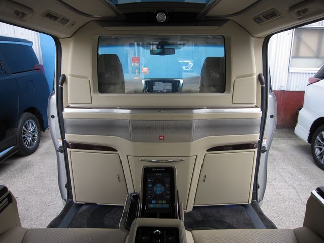 TOYOTA ALPHARD 2017 Image 31