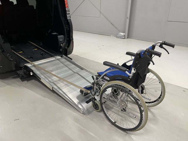 TOYOTA VOXY 2020 Image 31