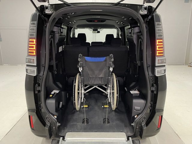 TOYOTA VOXY 2020 Image 31