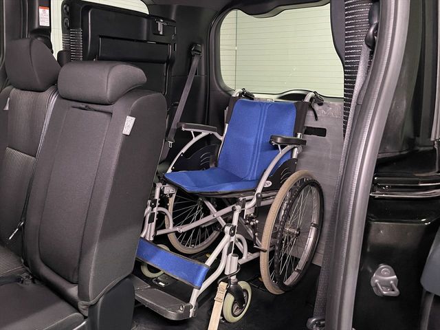 TOYOTA VOXY 2020 Image 31