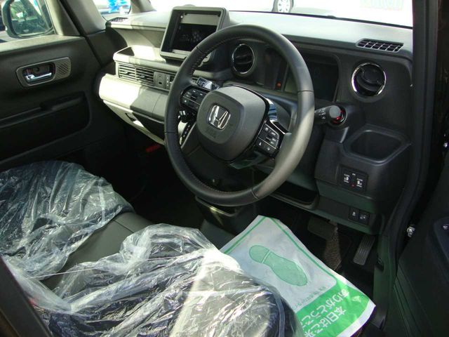HONDA N BOX CUSTOM 2023 Image 31