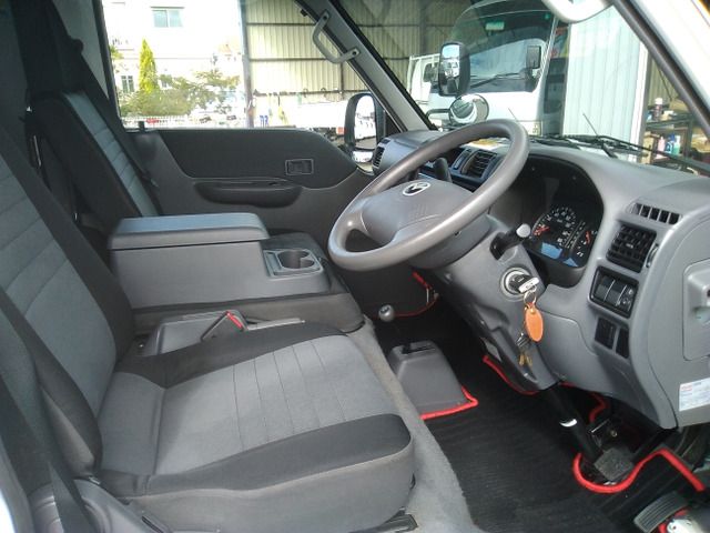 MAZDA BONGO TRUCK 4WD 2018 Image 31