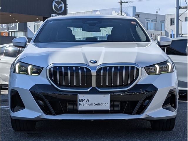 BMW 5SERIES SEDAN 2025 Image 31
