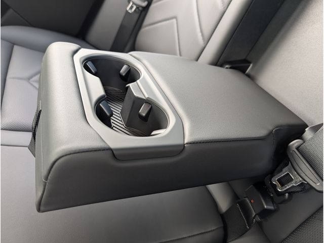 BMW 5SERIES SEDAN 2025 Image 31