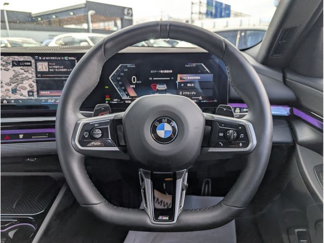 BMW 5SERIES SEDAN 2025 Image 31